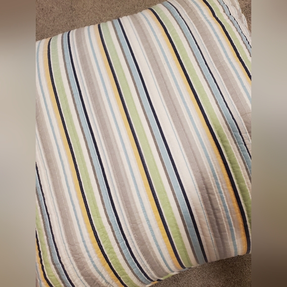 HOMESENSE-Beautiful striped, GIANT pillow 24"x24" square NWOT - Picture 3 of 4